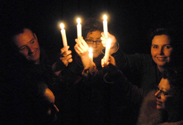 Earth Hour 2009 - Vancouver, Canada Earth Hour 2009. People celebrating the Earth Hour with candles in Vancouver. © Jeremiah Armstrong / WWF-Canada