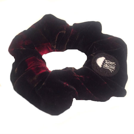 ezzylynn red panda scrunchie