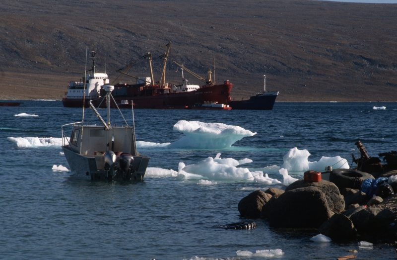 Supply ships in the Inuit community of Clyde River (also known as Kangiqtugaapik), Baffin Island, Nunavut, Canada. © Peter Ewins / WWF-Canada