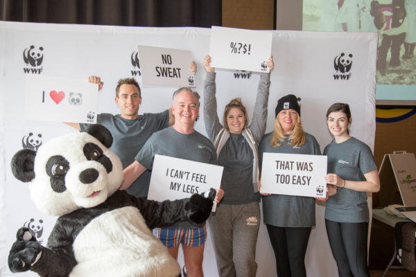 Jim Vibert, head of legal at HPE and the HPE Polar Dip team. © James Carpenter/ WWF-Canada 